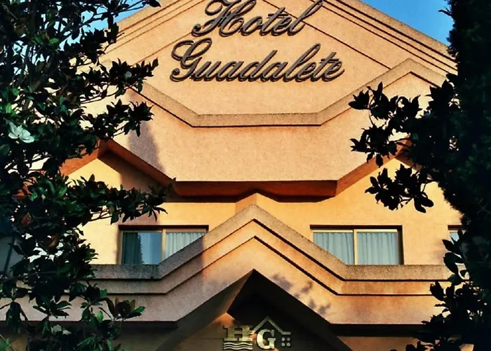 埃克瓜达莱特酒店