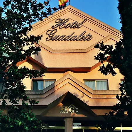 埃克瓜达莱特酒店